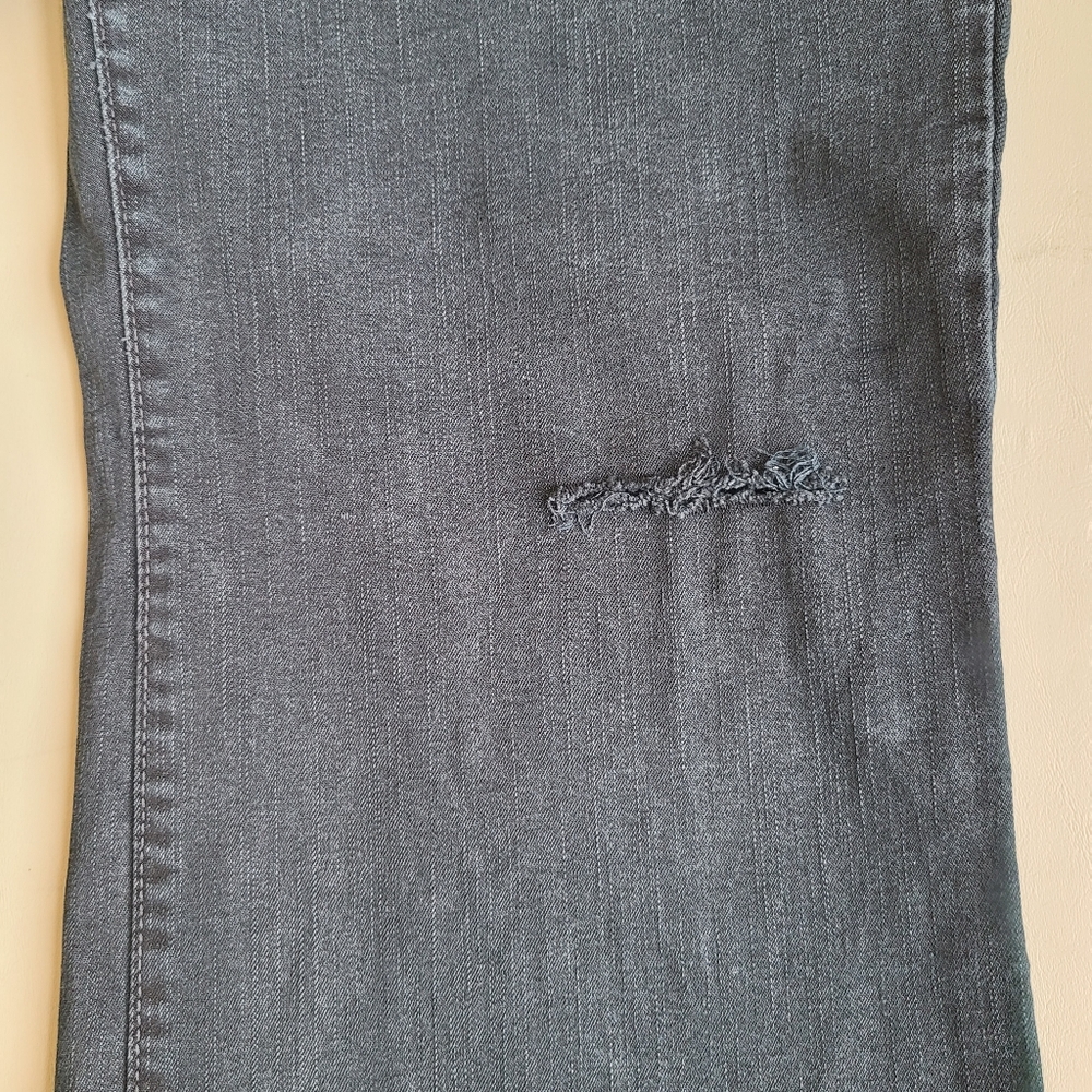 Levis Perfectly Slimming 512 Bootcut Size 16 SHORT Jeans Black Stretch Denim - Picture 11 of 11